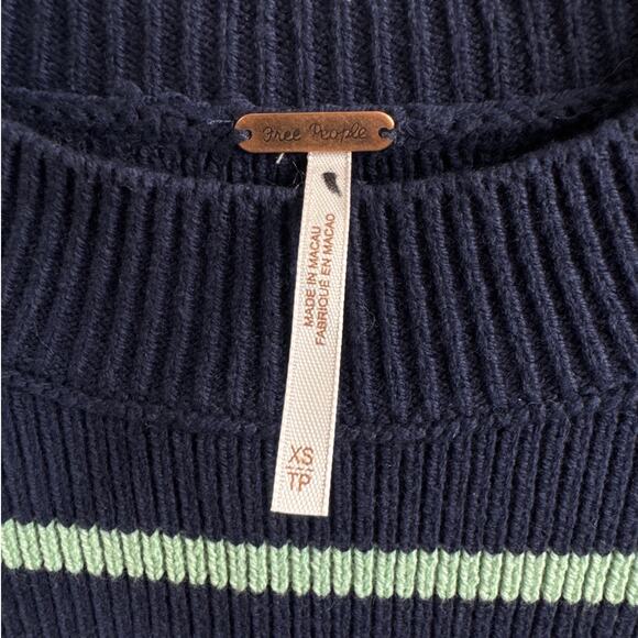 New Free People Navy Stripe Easy Street Crop Sweater Women’s Size XS - Picture 4 of 6